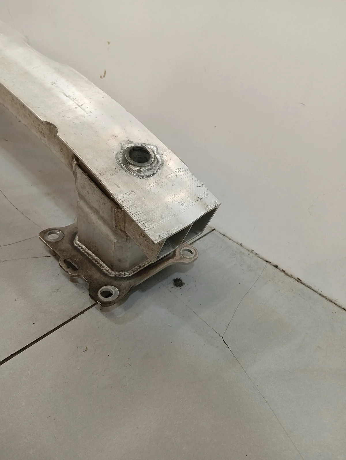 Audi A6 C8 Front Bumper Reinforcement Bar image 3