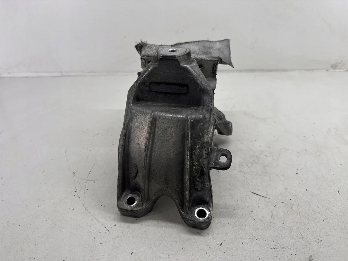 Porsche Macan 8K01993080H Supporto motore image 3