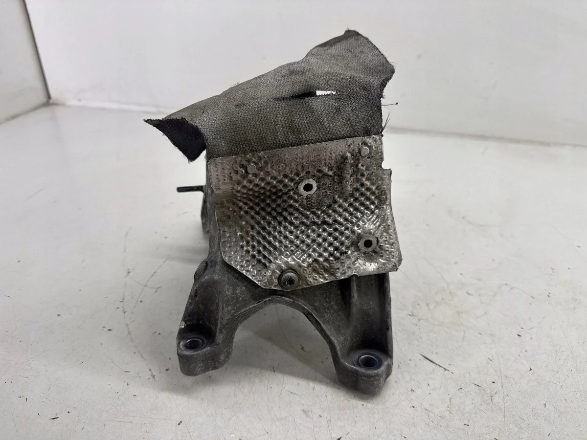 Porsche Macan 8K01993080H Supporto motore image 5