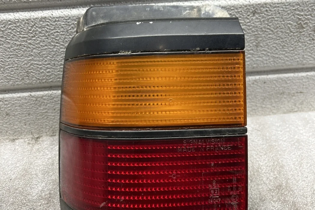 Feu arrière gauche VW Passat B3/B4 333945111 image 7