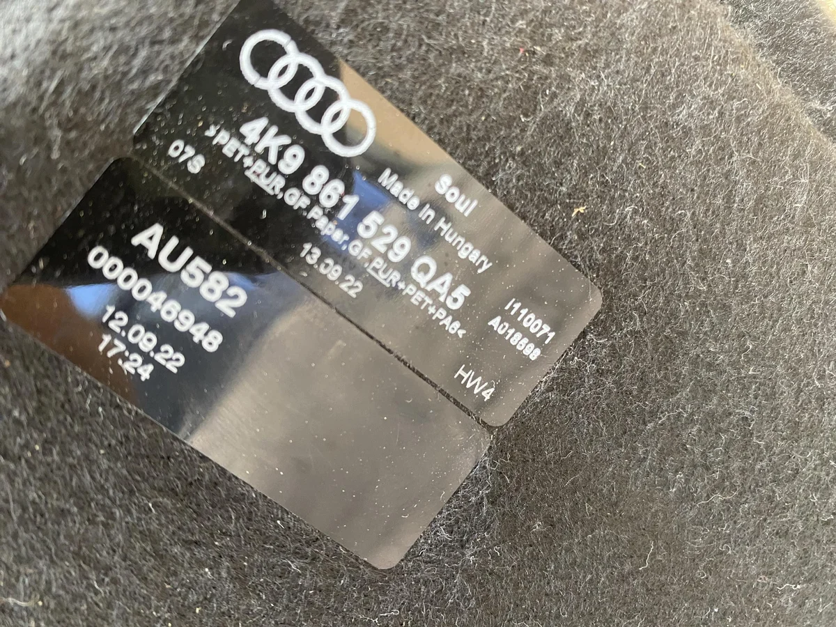 Audi A6 C8 Avant tavaratilan matto OEM 160011092026 image 7