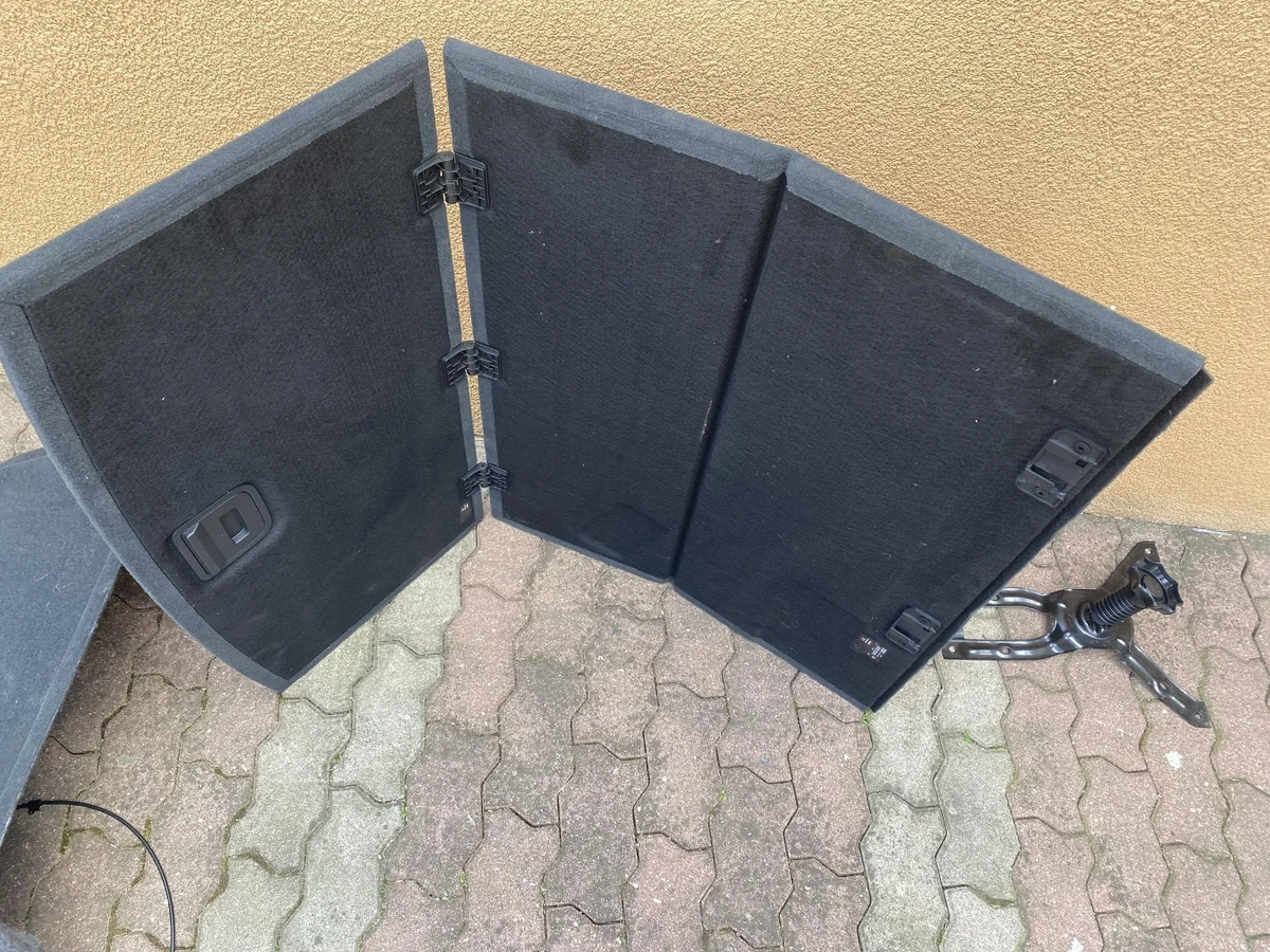Audi A6 C8 Avant tavaratilan matto OEM 160011092026 image 8