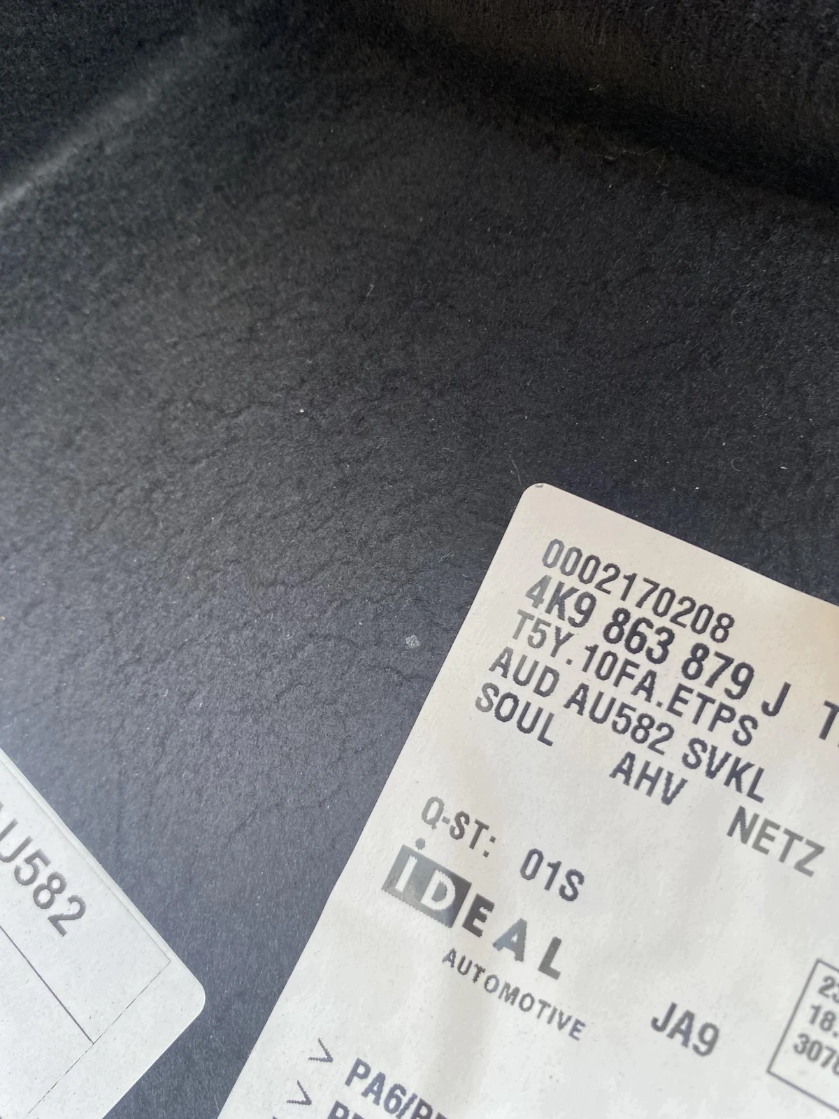 Audi A6 C8 Avant tavaratilan matto OEM 160011092026 image 10