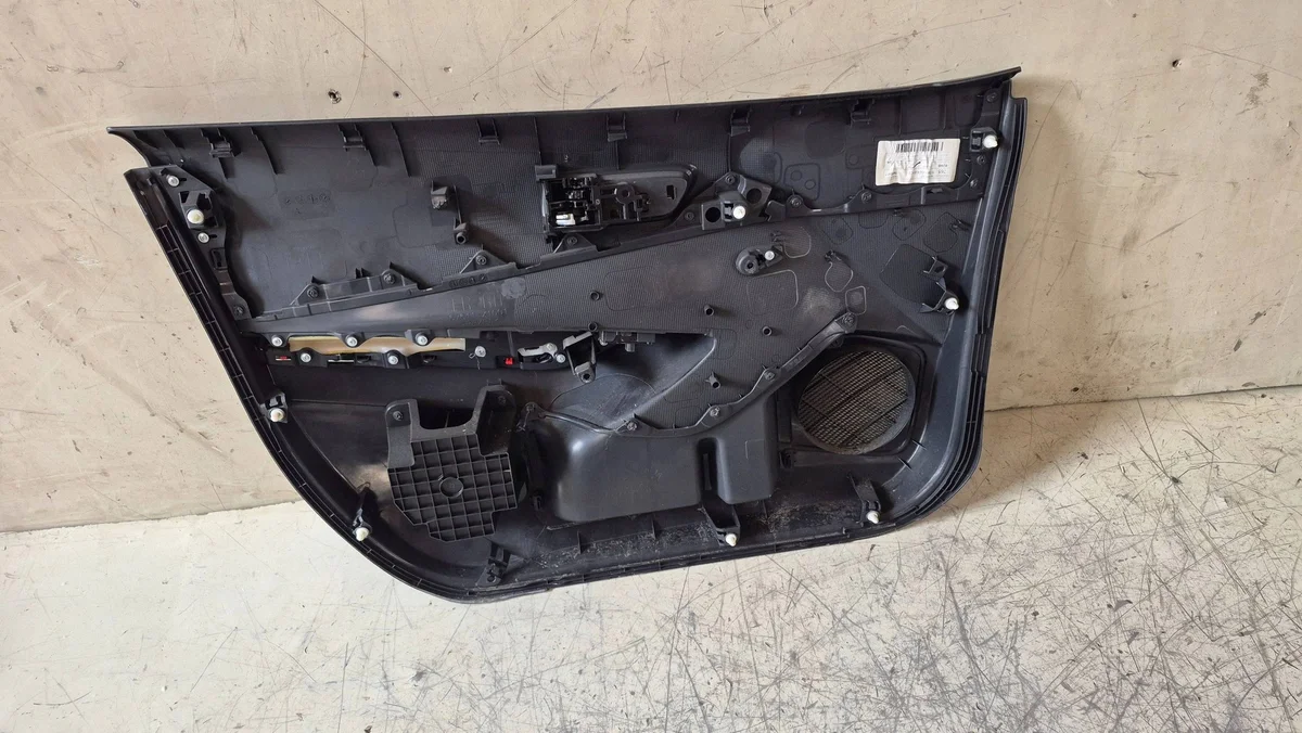 Türverkleidung rechts vorne Toyota Corolla E210 image 5