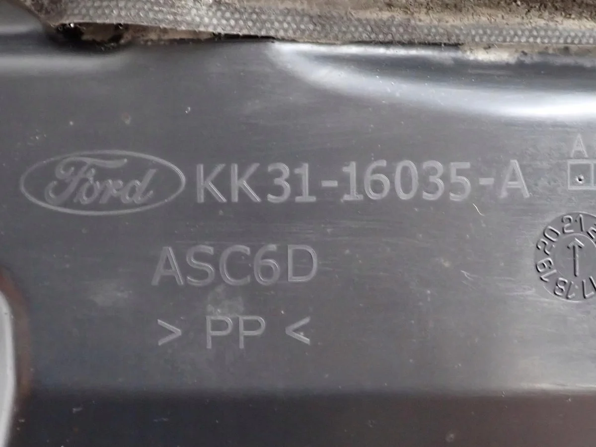 Guardabarros Ford Transit MK8 Izquierdo Usado image 7