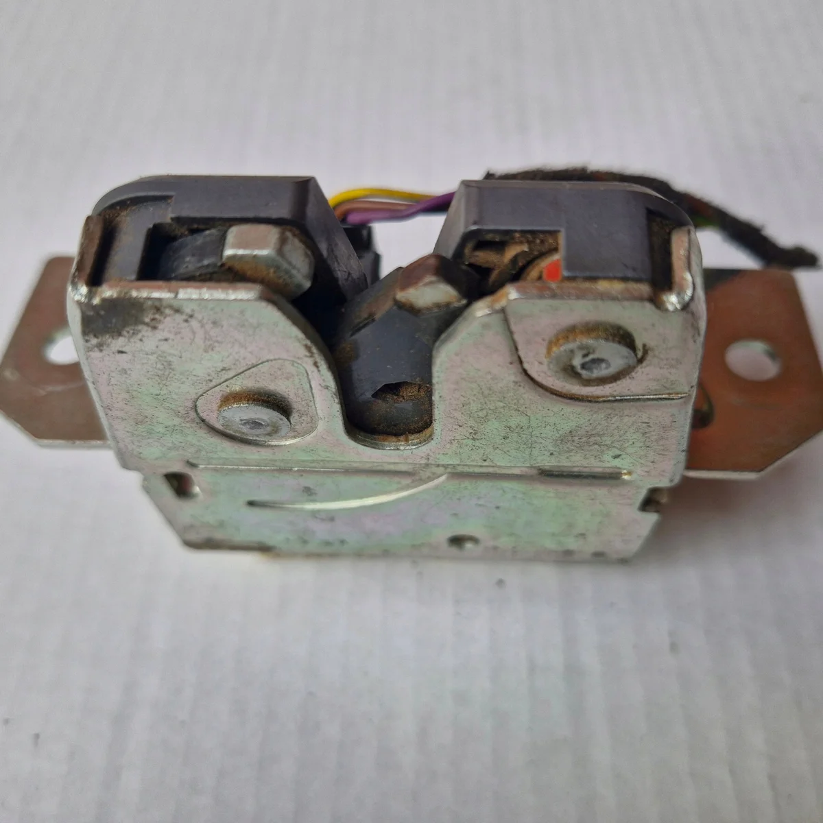 Mercedes W169 Sluiting Kofferbak A1697400036 image 4