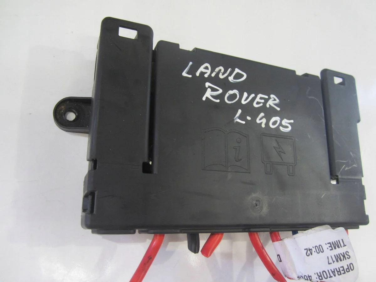 Klema Pirotécnica Range Rover L405 Usada image 4