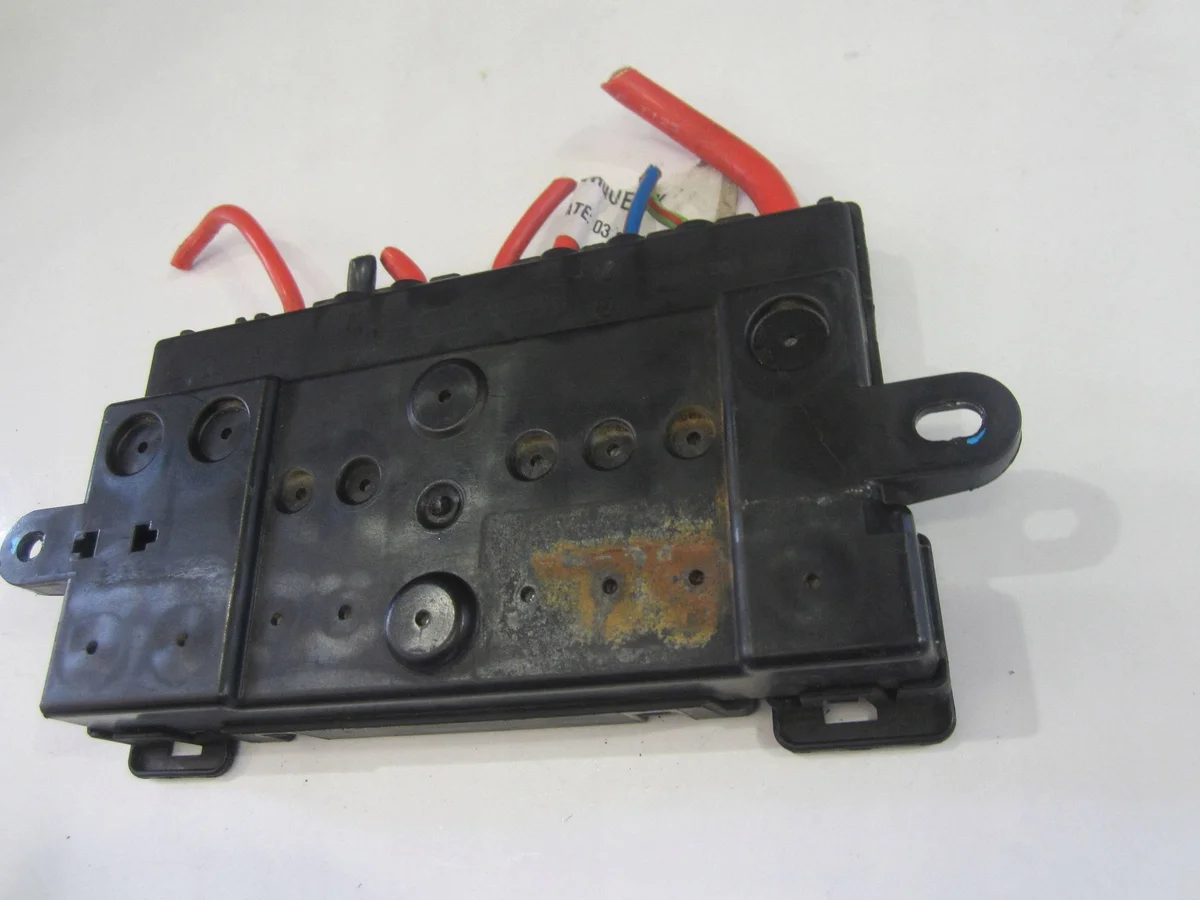 Klema Pirotécnica Range Rover L405 Usada image 6