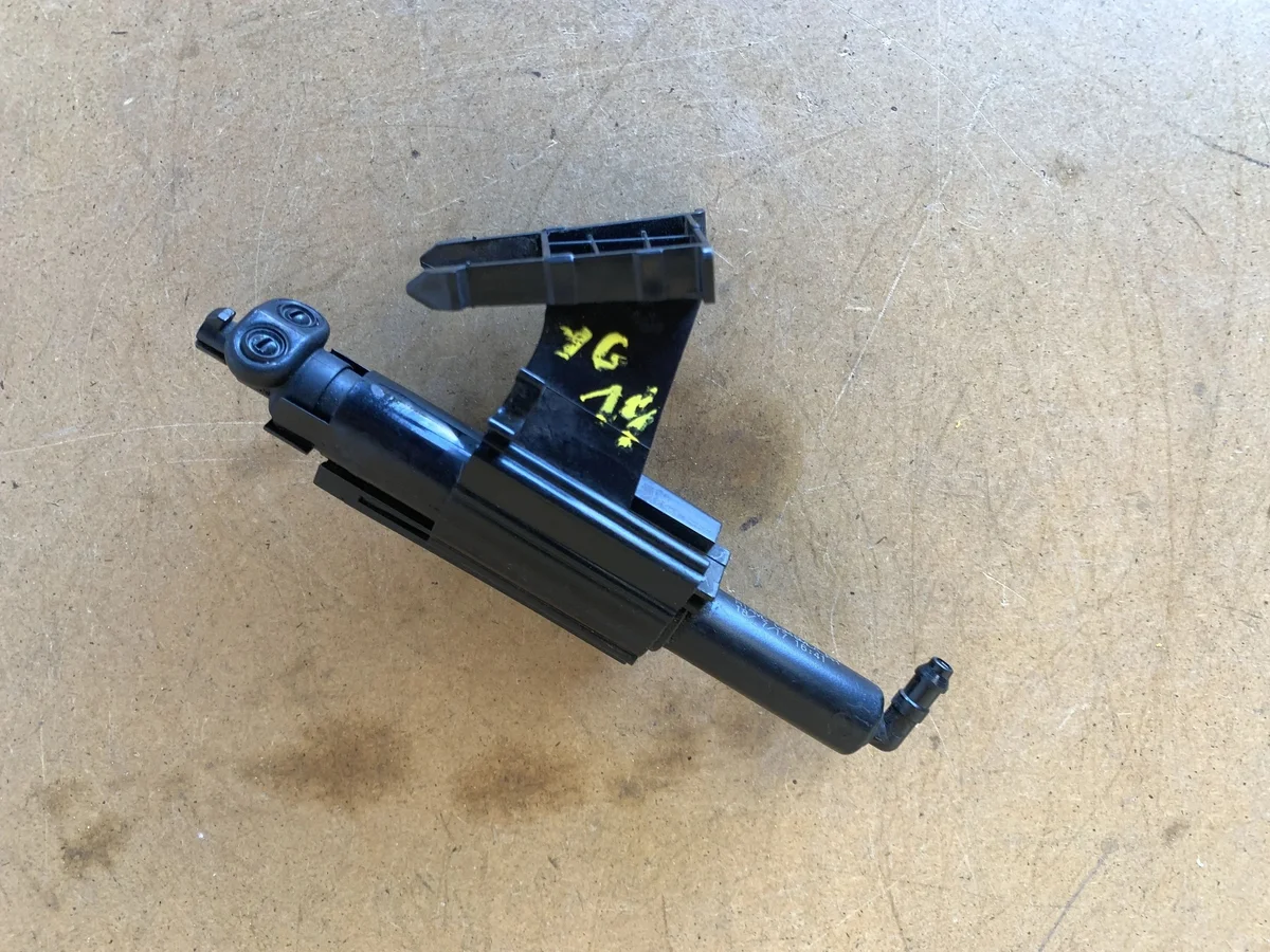 Koplamp sproeier rechts Ford Focus MK3
