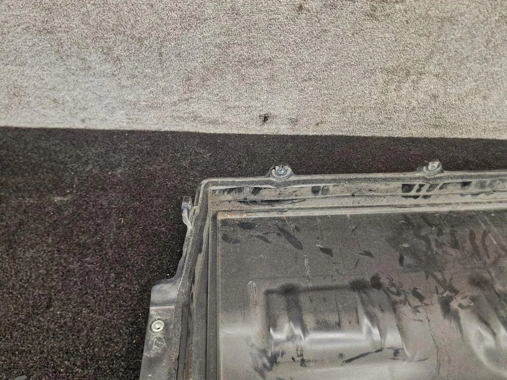 Luftfilterhus Tesla Model S 2017 107916800B image 6