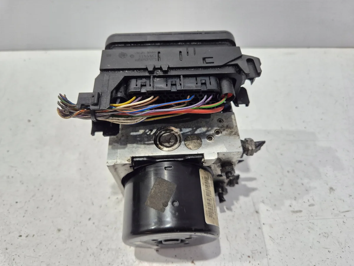 ABS-pumppu Ford Fiesta Mk7 VII AV59-2C405-EA image 5