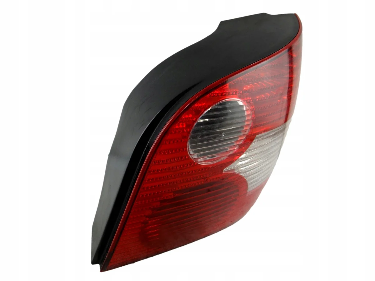 Luz trasera derecha VW Polo IV 6Q6945096B image 3