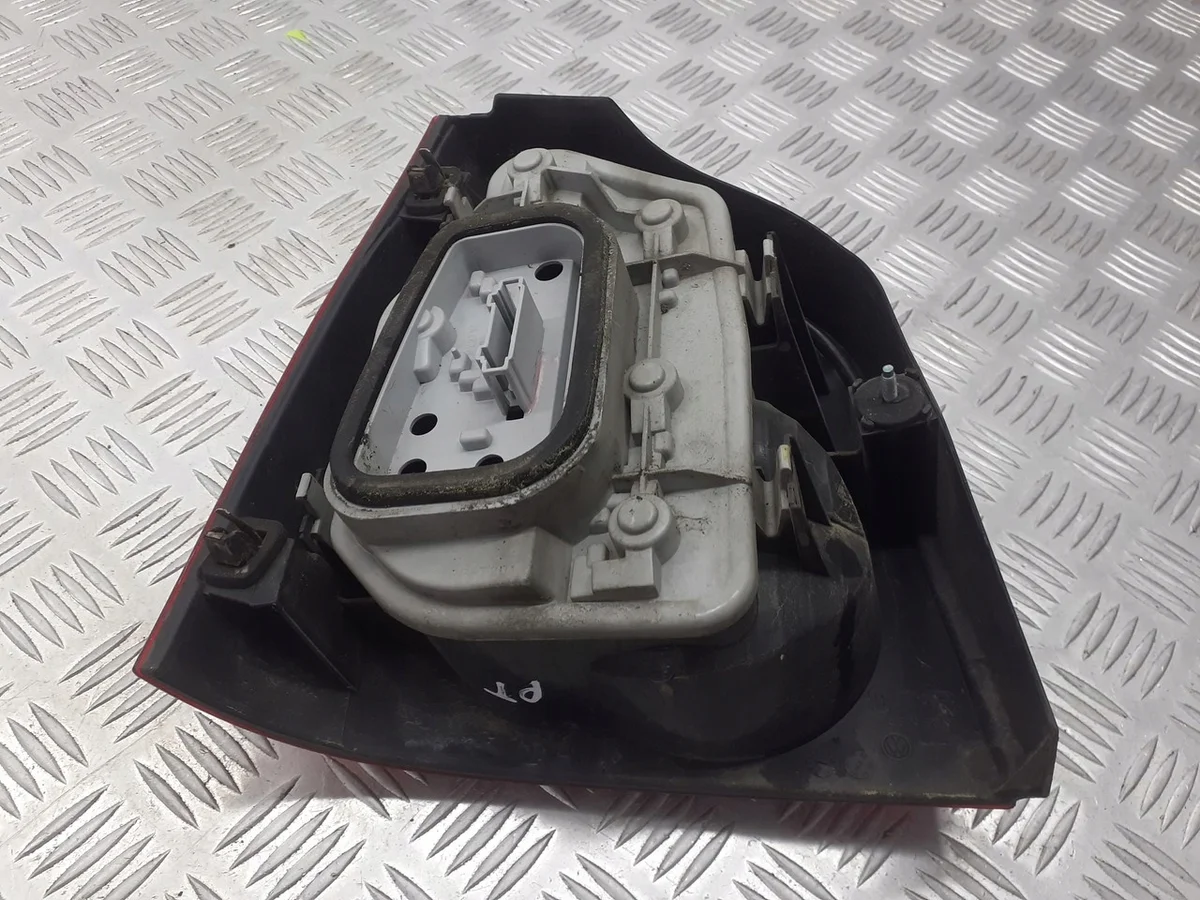 Luz trasera derecha VW Polo IV 6Q6945096B image 6