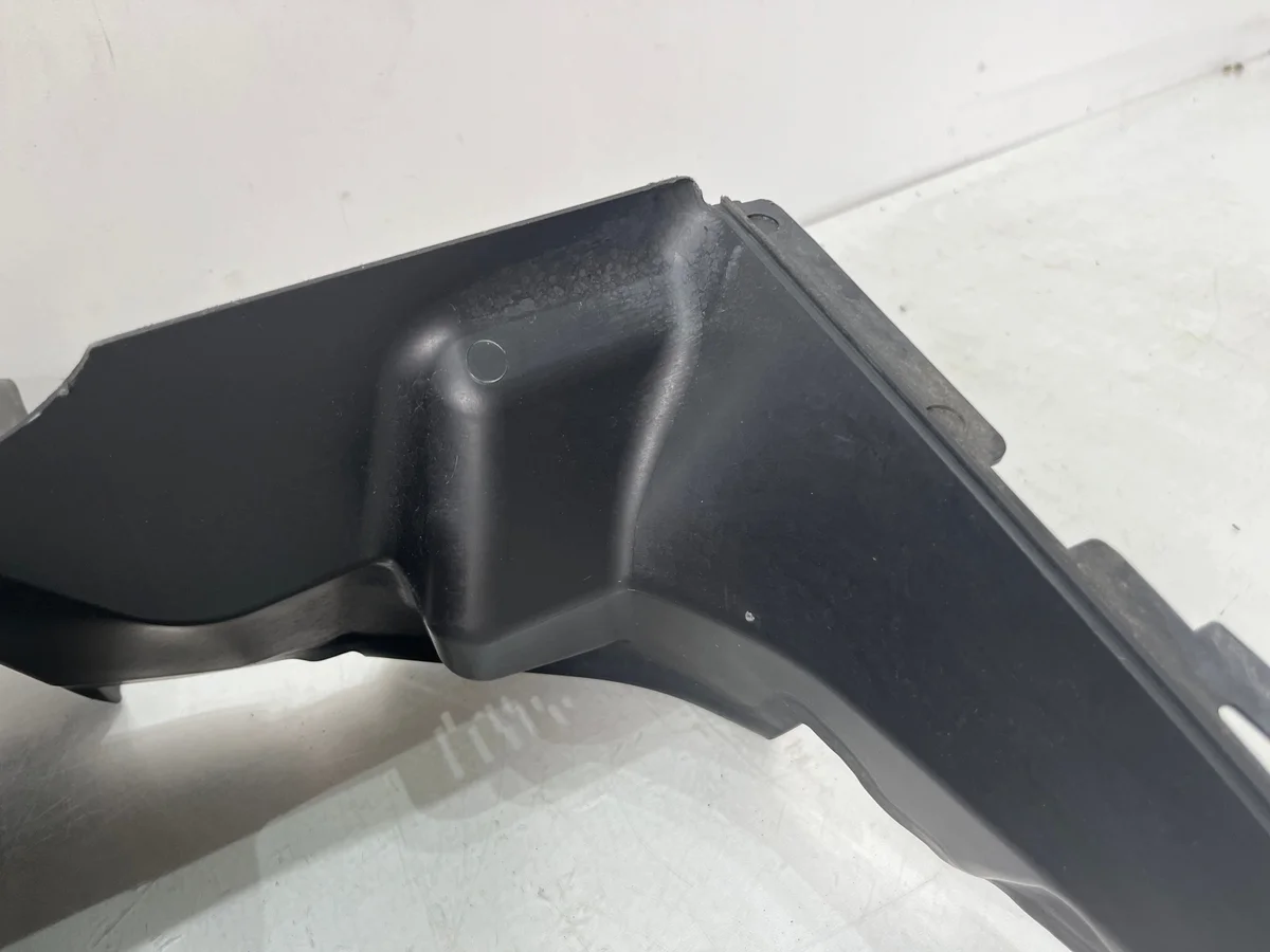 Audi Q8 RSQ8 Luftkanal Rechts Gebraucht image 7