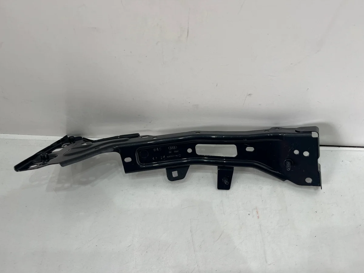 Suporte para-lama Audi A4 B9 8W dianteiro direito