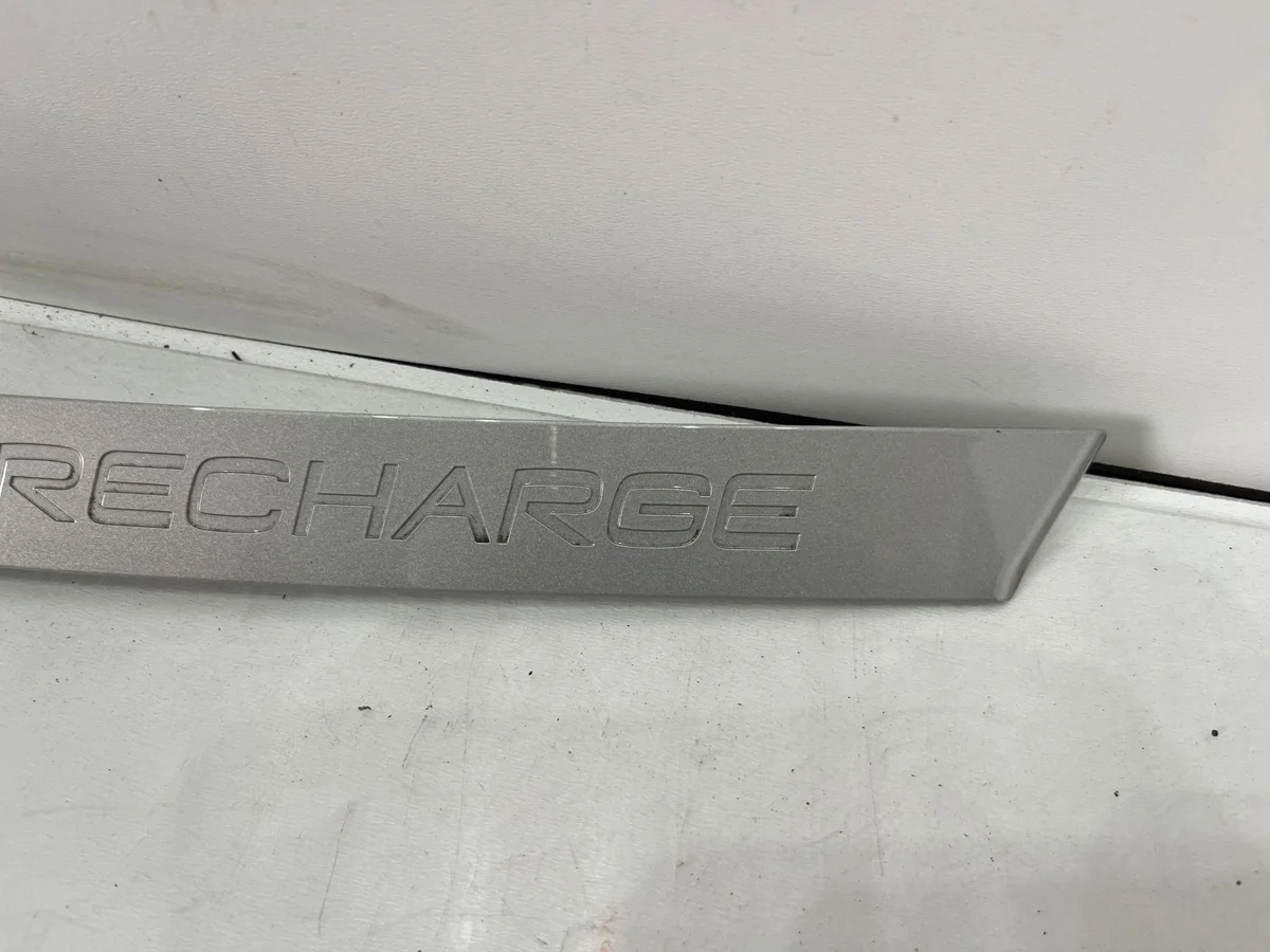 Volvo XC40 II Recharge Friso Traseiro Direito image 3