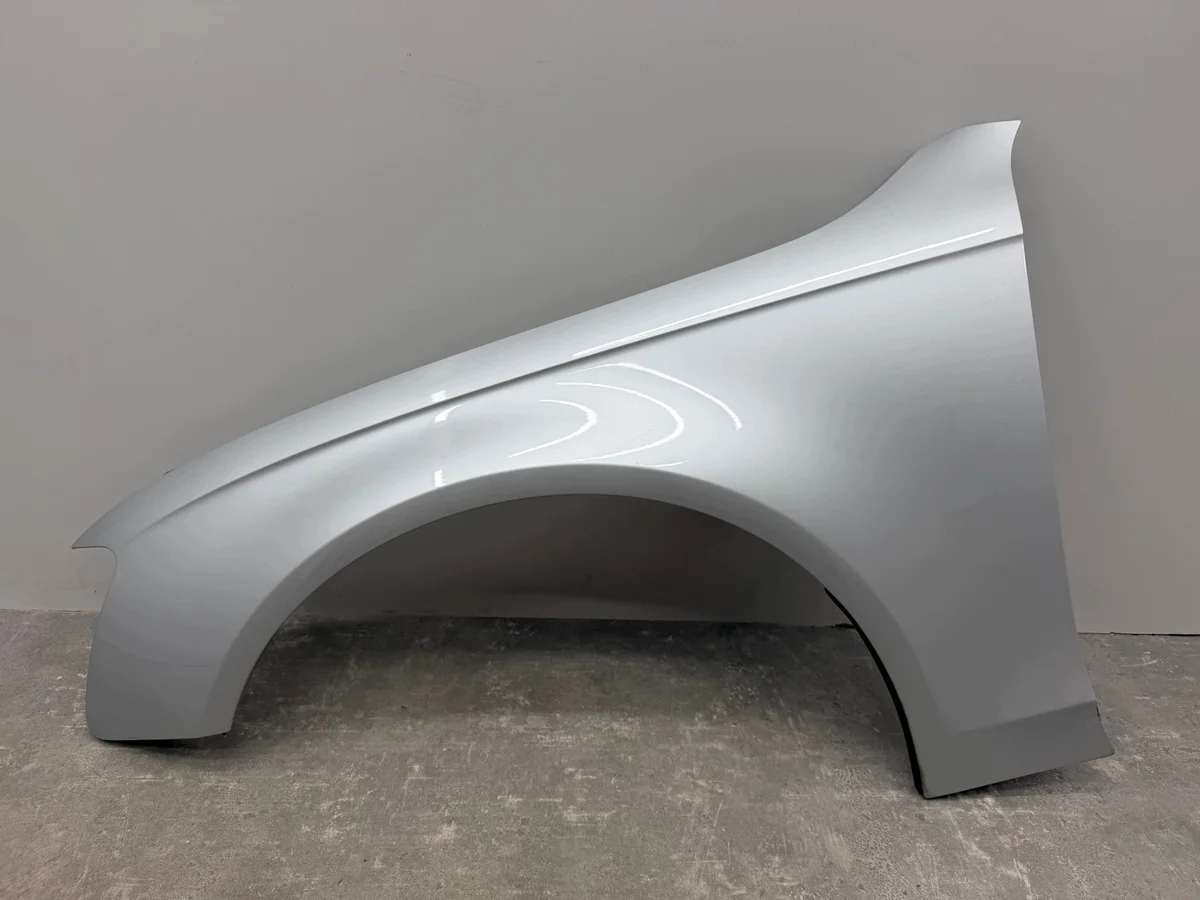 Audi A4 B8 LIFT framskärm vänster