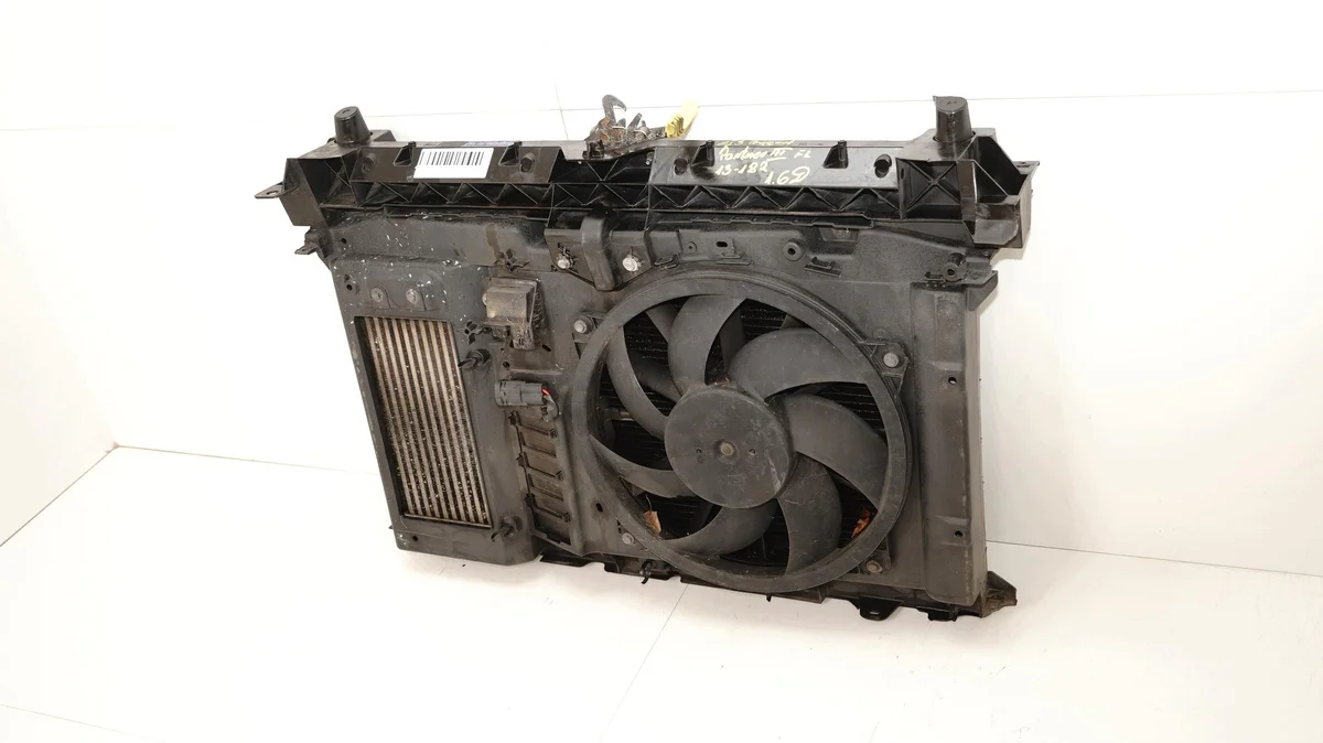 Frontpanel Peugeot Partner III 1.6 HDI image 3