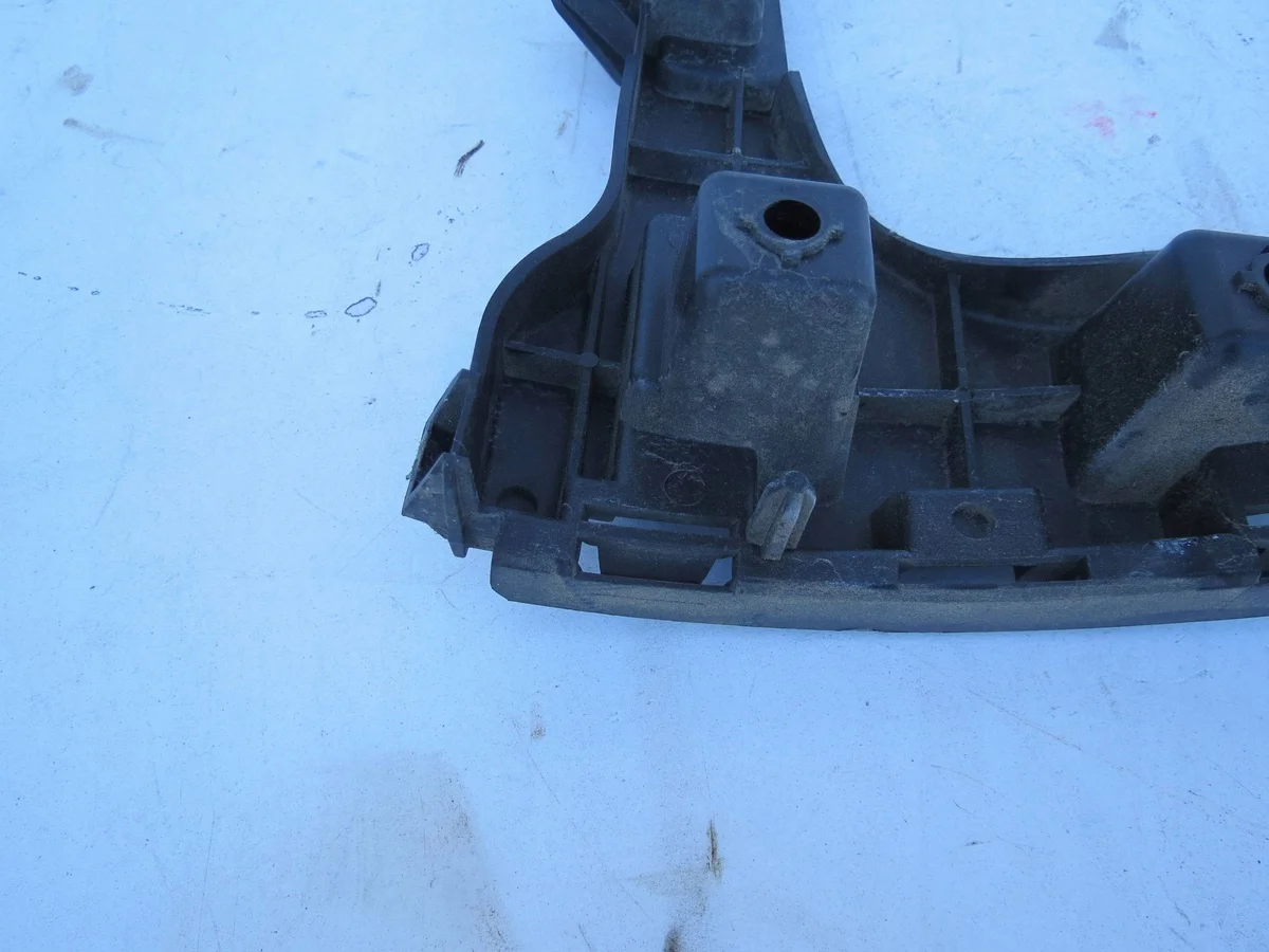 Volvo XC60 I Bumper Clip Rechts Achter 30763440 image 7
