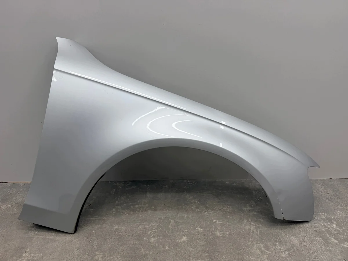 Audi A4 B8 LIFT framskärm höger