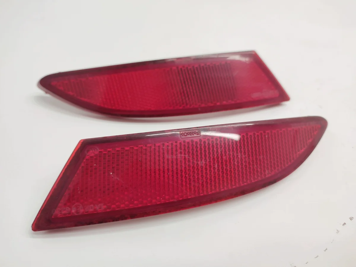 Reflektor zderzaka Ford Focus Mk3 HB Prawy/Lewy image 3