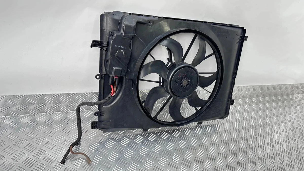 Kühlerlüfter Mercedes A (W176) 1.5 dCi image 6