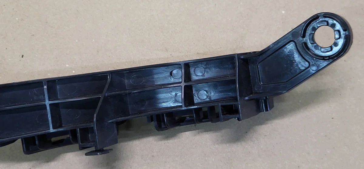 Halterung Stoßstange Links Hinten Toyota RAV4 V image 7
