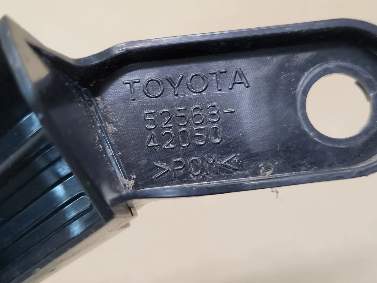 Halterung Stoßstange Links Hinten Toyota RAV4 V image 8