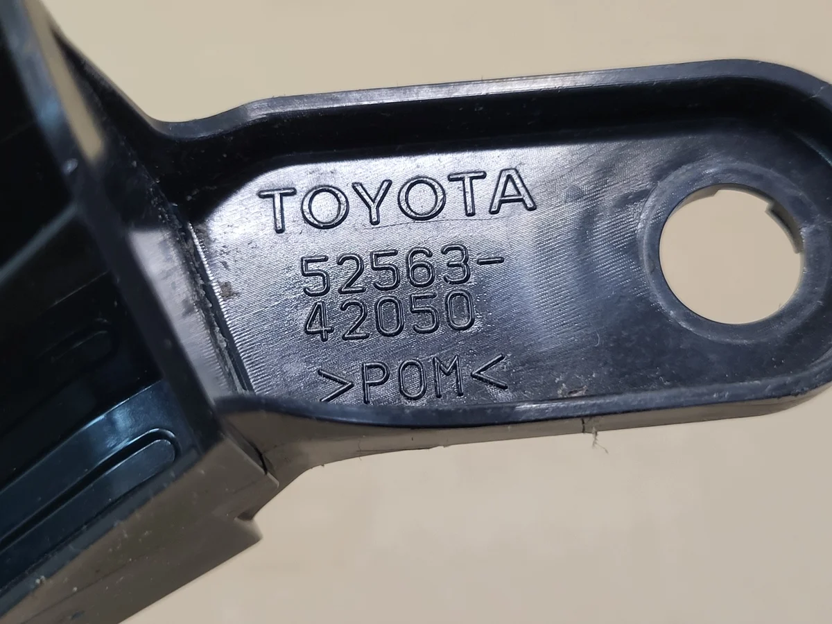 Halterung Stoßstange Links Hinten Toyota RAV4 V image 9