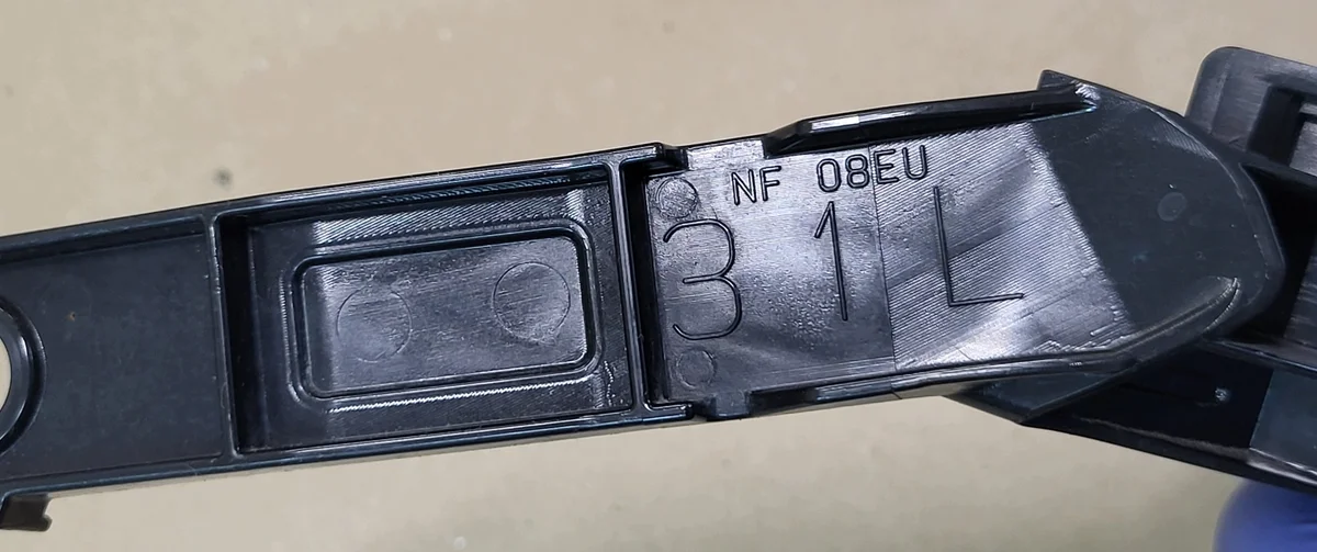 Halterung Stoßstange Links Hinten Toyota RAV4 V image 10