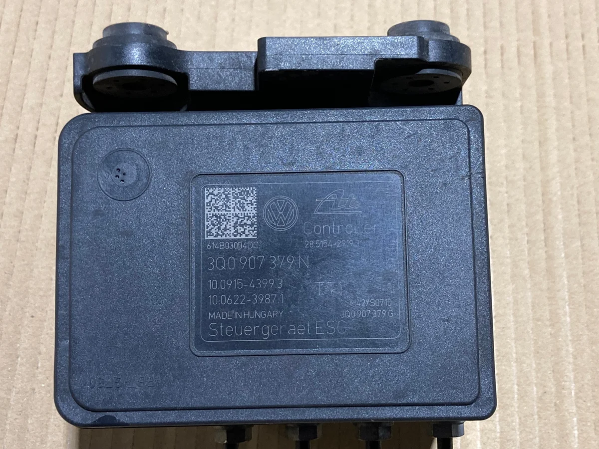 ABS-ohjain VW Passat B8 3Q0907379N
