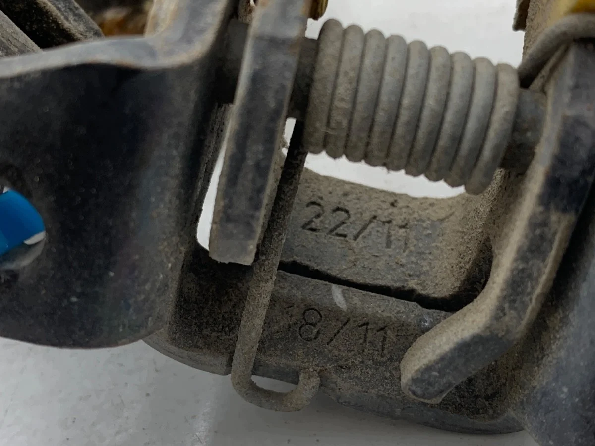 Scharniere Tür Verriegelung Hinten Peugeot Bipper image 3