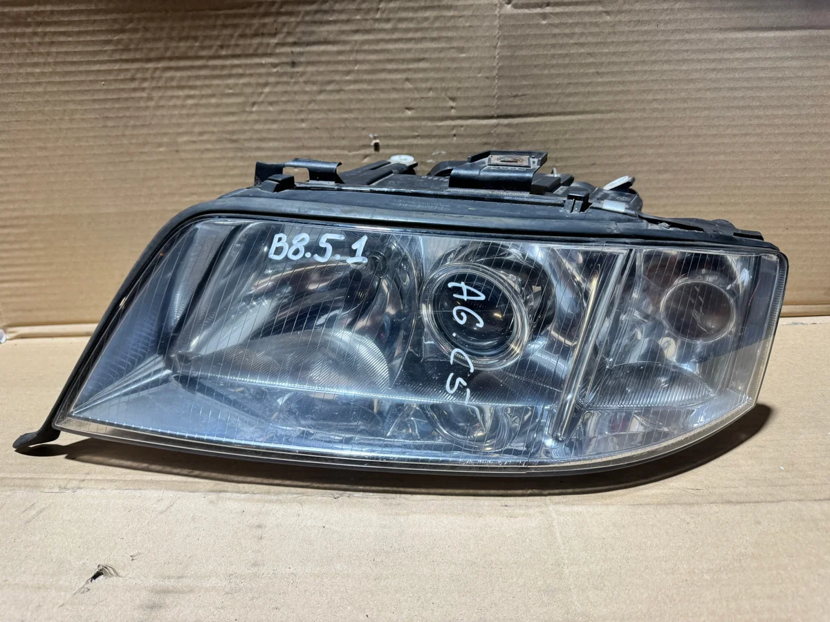 Faro anteriore sinistro Audi A6 C5 usato image 2