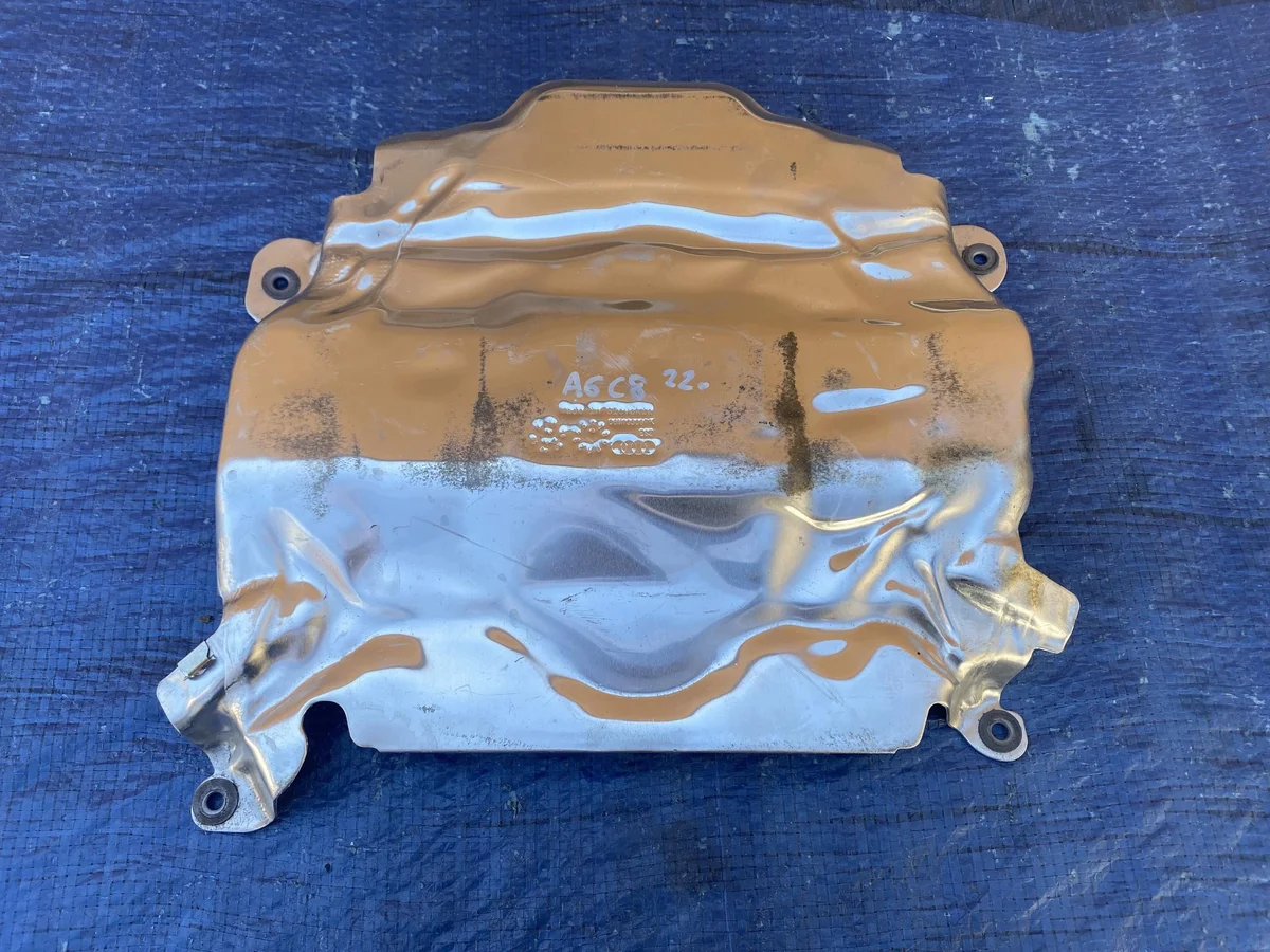 Audi A6 C8 Hitzeschutz 06M103097K gebraucht