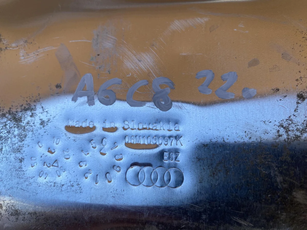Audi A6 C8 06M103097K Scudo Termico Motore image 3