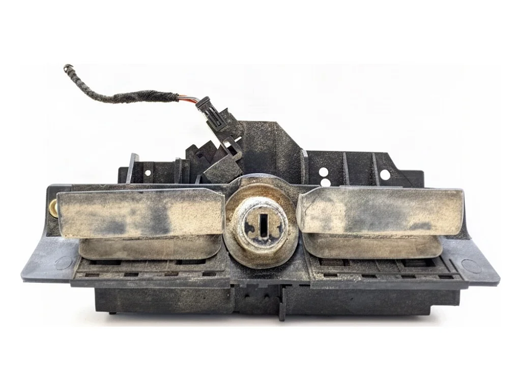 Griff Heckklappe Audi A3 8L 4B0827565H Silber