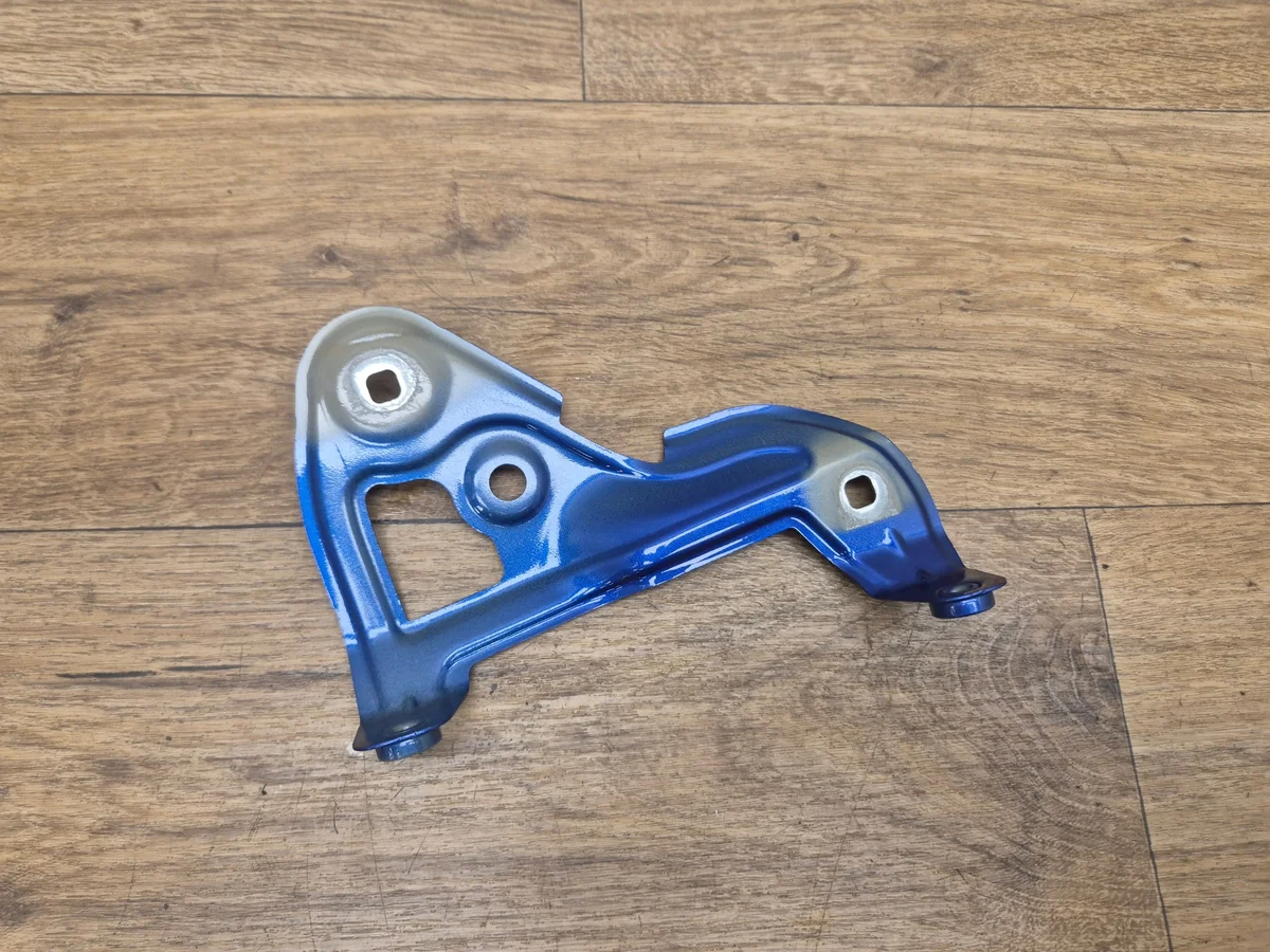 BMW 3 G20 G21 Fender Bracket Mount C31
