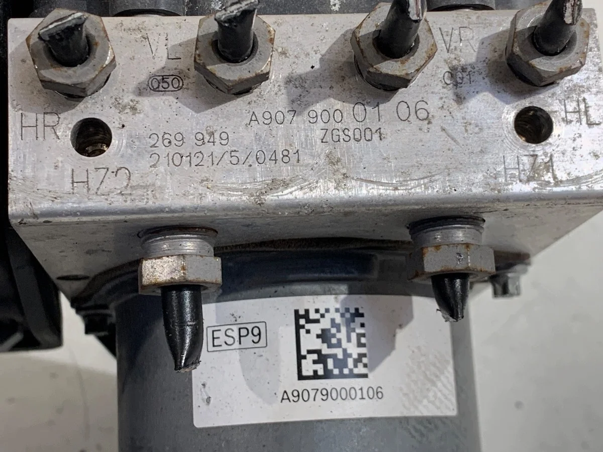 Pompe ABS Mercedes eSprinter A9079000106 image 5