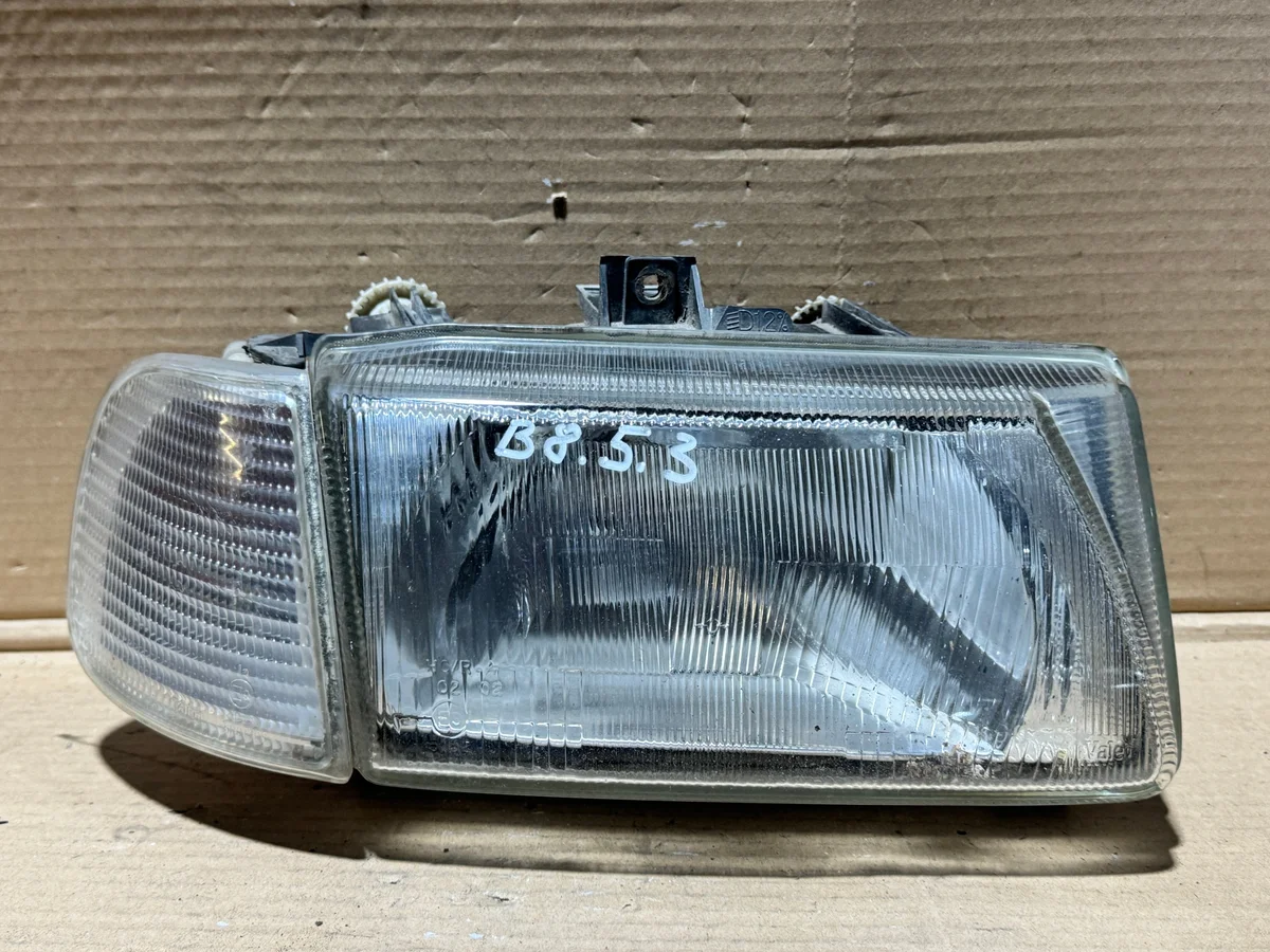Phare avant droit SEAT IBIZA II CORDOBA I