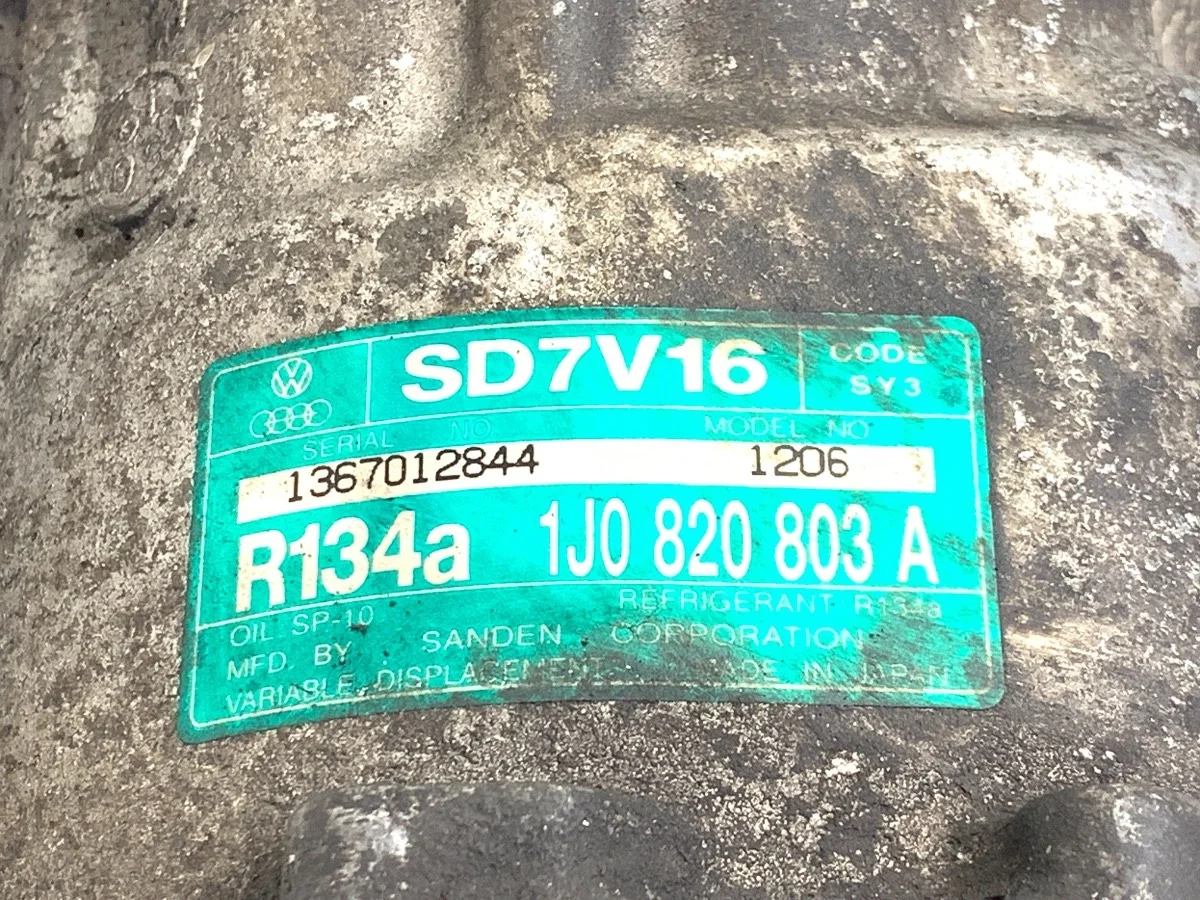 Airconditioning compressor VW Golf IV 1J0820803A image 4