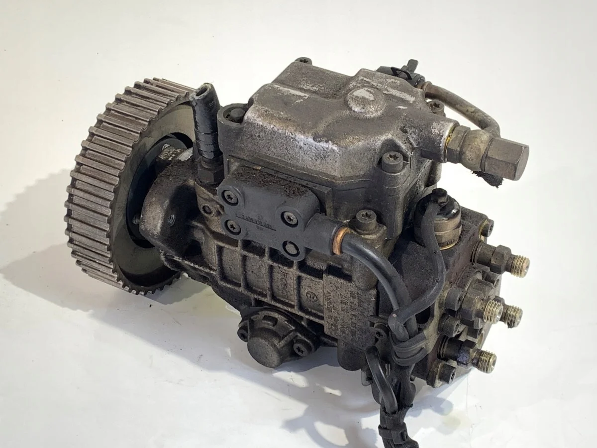 Polttoainepumppu VW Golf IV 1.9 TDI image 3