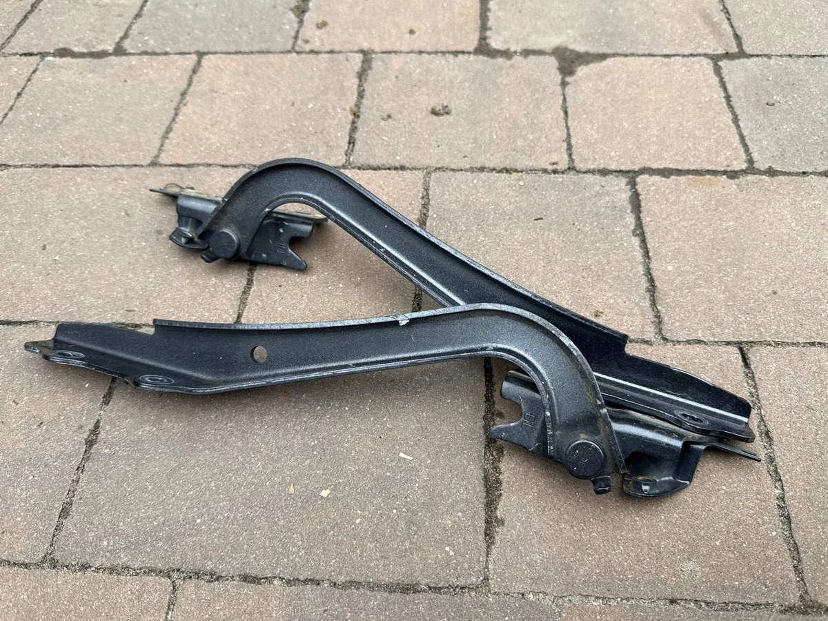 Scharniere Motorhaube Subaru XV II 2019 gebraucht
