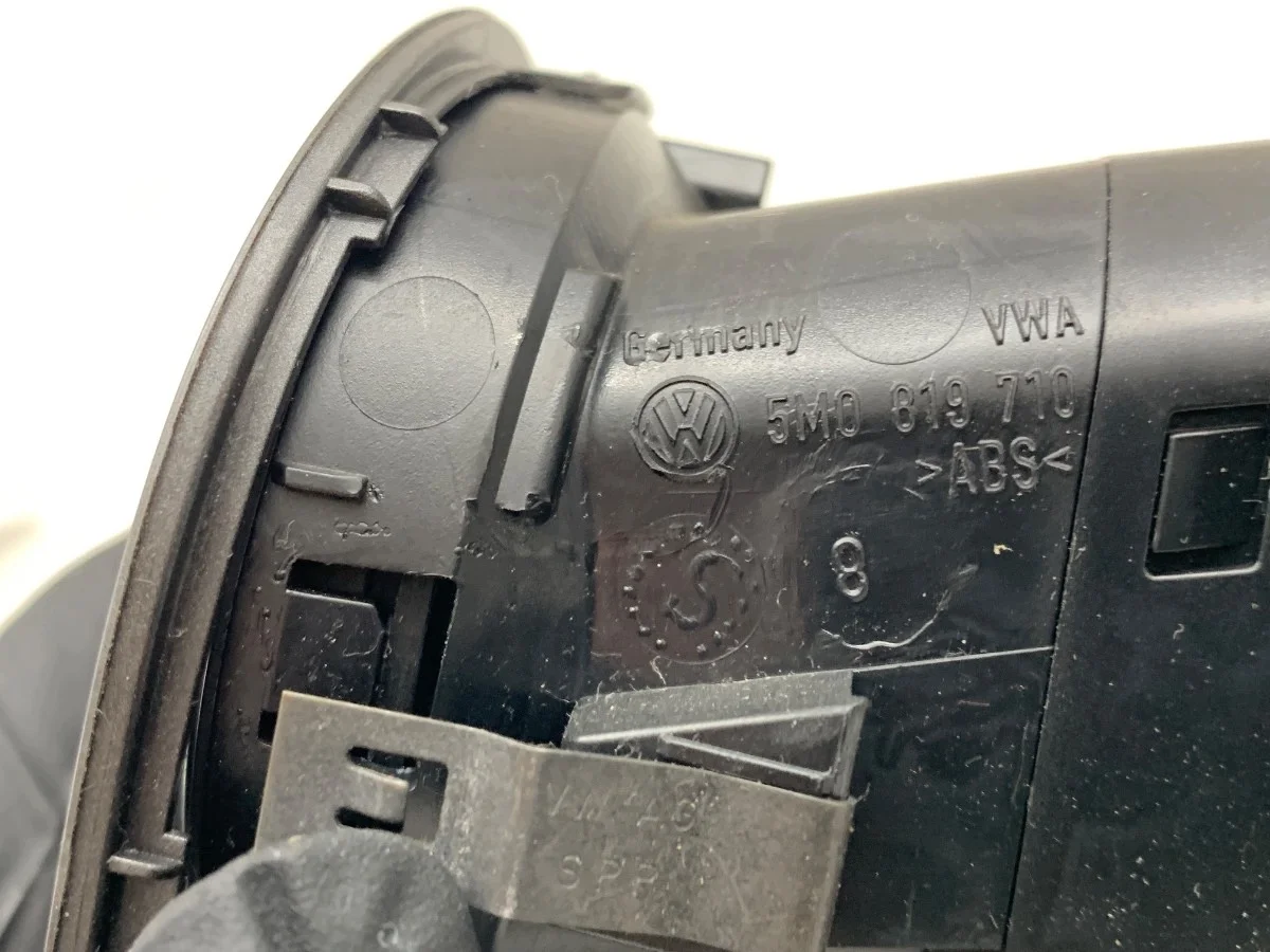 VW Tiguan Lüftungsgitter Links Vorne 5M0819710 image 3