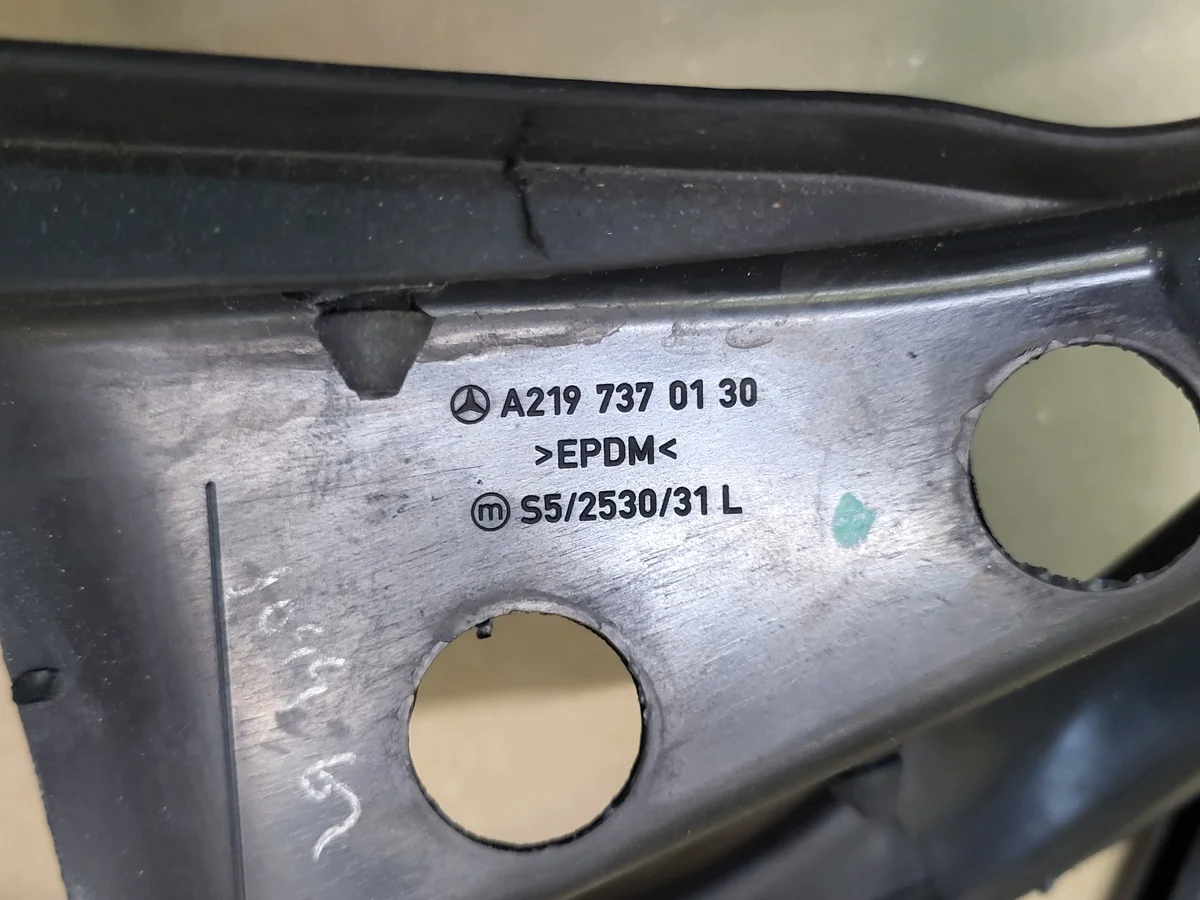 Dichtung Tür Links Hinten Mercedes CLS W219 image 4