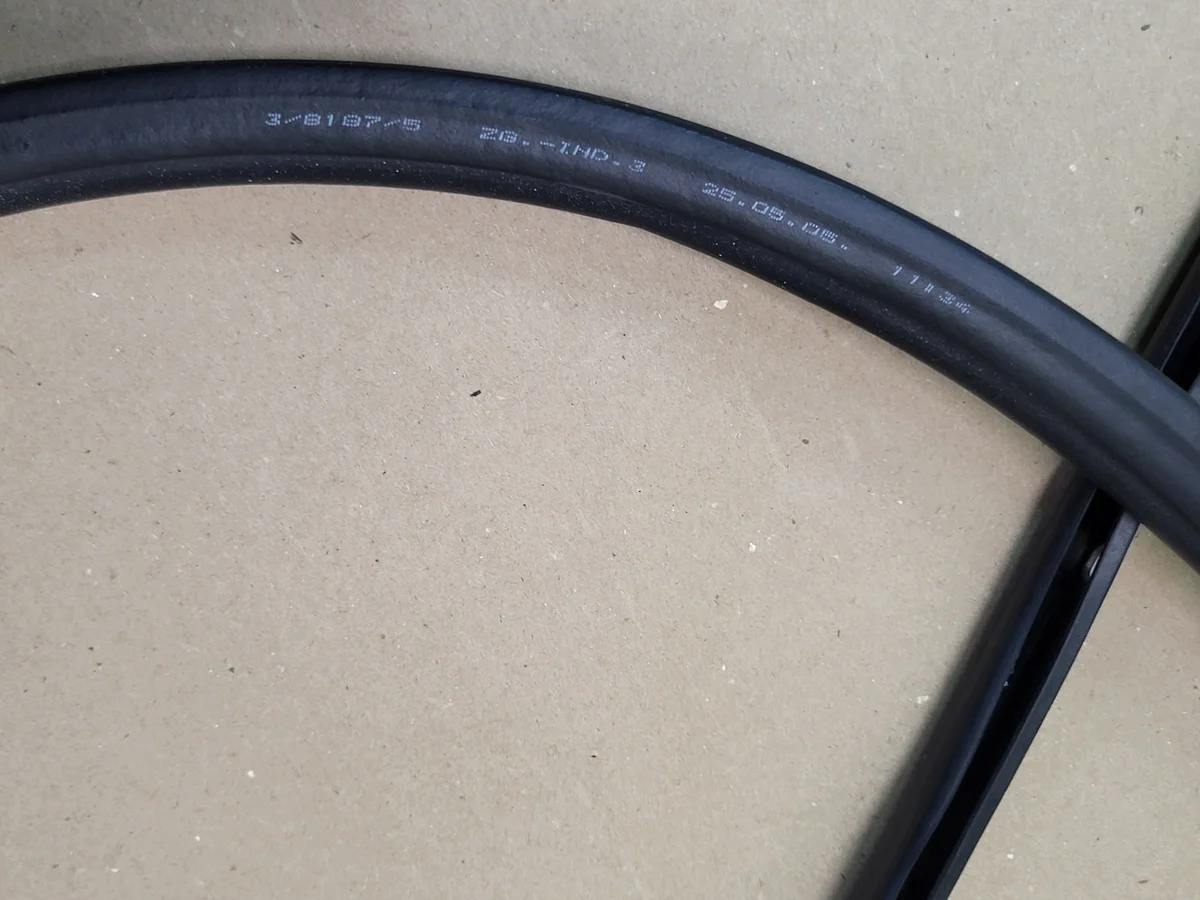 Dichtung Tür Links Hinten Mercedes CLS W219 image 6