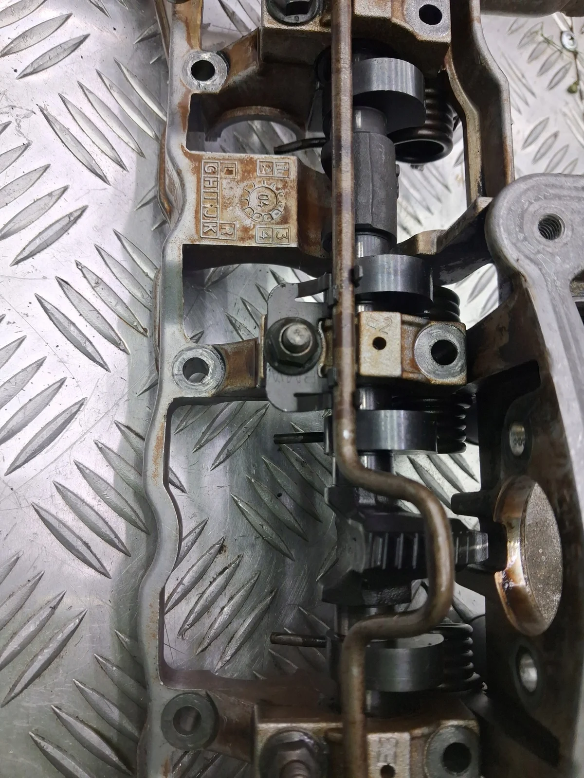 BMW 3 E90 04- 2.0B N46 Kamaxel image 3