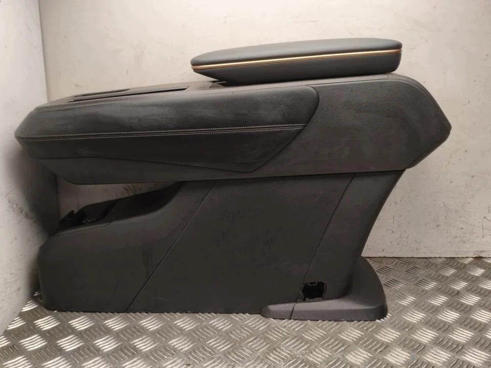 Mittelkonsole Nissan Ariya B685512100 image 7
