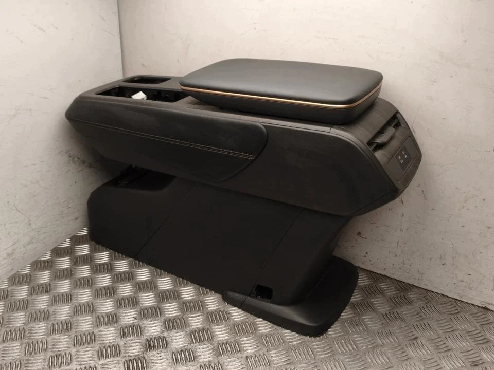 Mittelkonsole Nissan Ariya B685512100 image 8