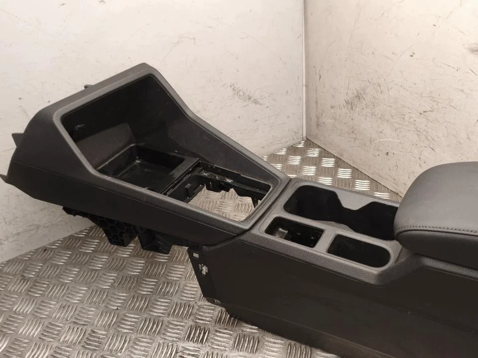 Mittelkonsole VW Caddy V 2K8863284 gebraucht image 5