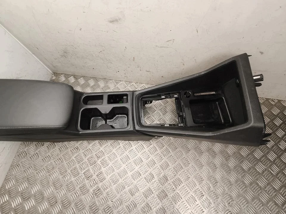 Mittelkonsole VW Caddy V 2K8863284 gebraucht image 9